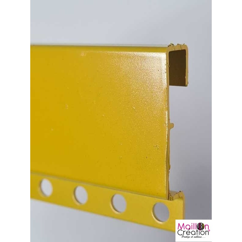 tringle jaune pour rideau chaine