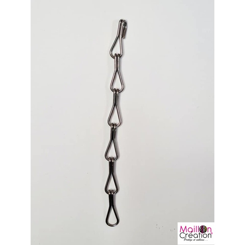 chaîne grise avec grands maillons pour rideau chaîne en quinconce