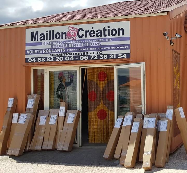 Colis préparés par Maillon Création pour l’expédition des rideaux chaînette